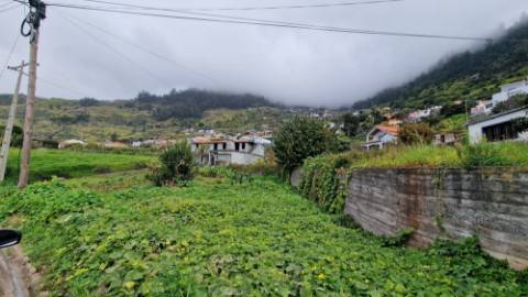 Moradia T2 no Arco da Calheta