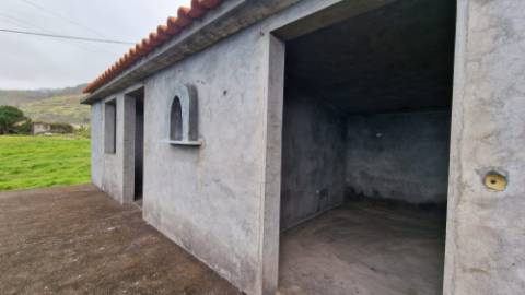 Moradia T2 no Arco da Calheta
