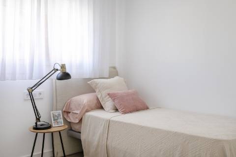 Apartamento T3 novo, junto da praia.