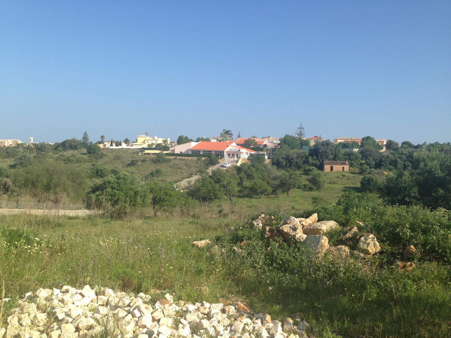 Lote para construção de moradia unifamiliar