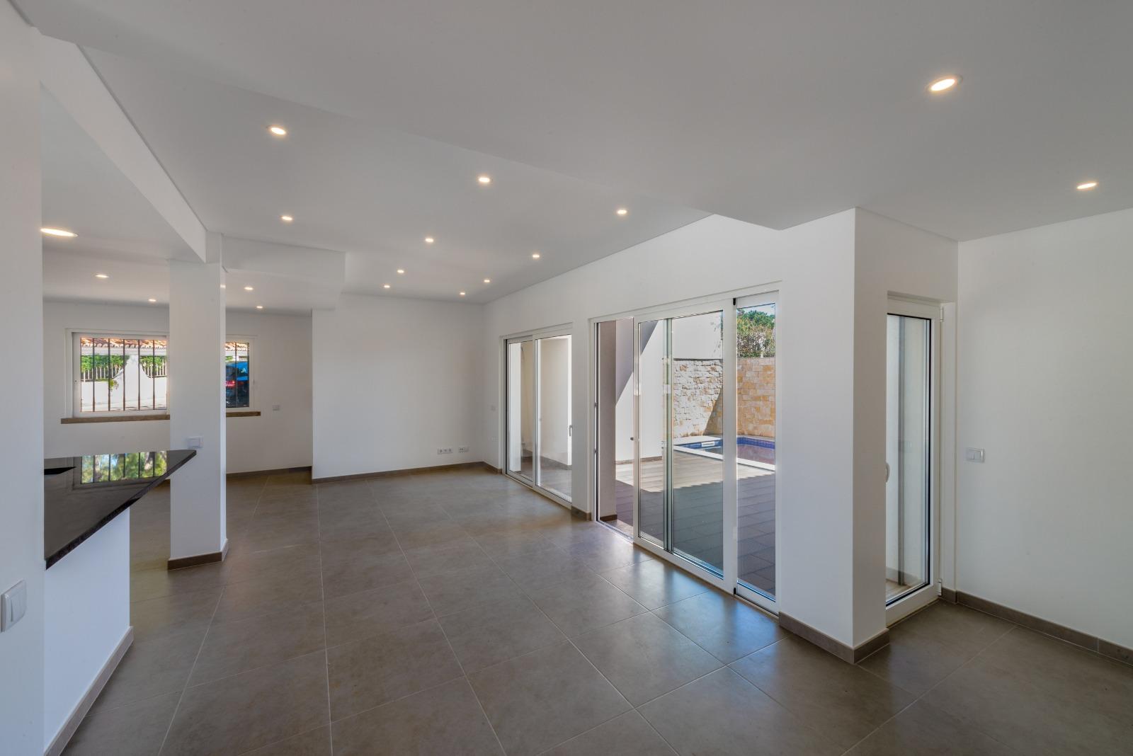 Moradia T4 com piscina em Porches, Lagoa
