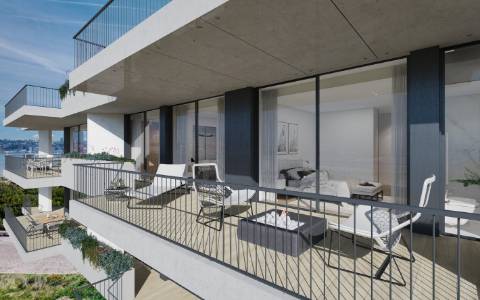 Apartamento T4 com varanda e estacionamento na Margem do Rio Douro