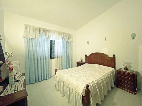 Vila T4 em Silves