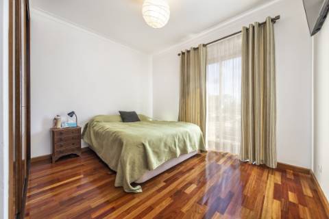 Moradia T4 com vista mar em Alvor