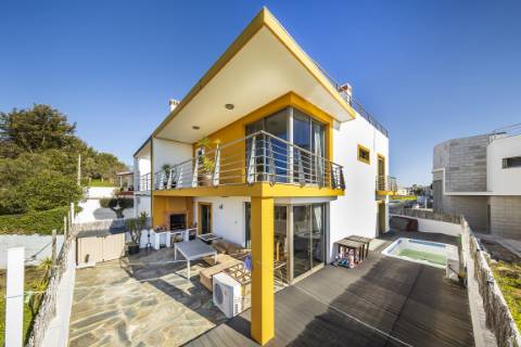Moradia T4 com vista mar em Alvor
