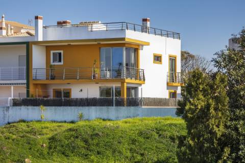 Moradia T4 com vista mar em Alvor