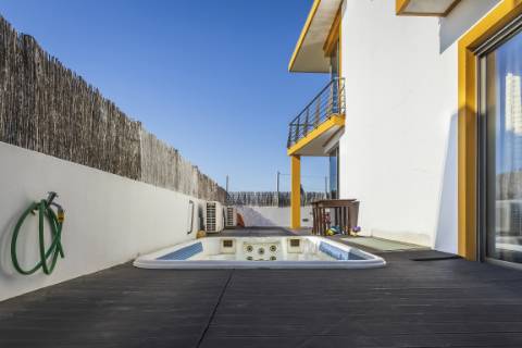 Moradia T4 com vista mar em Alvor