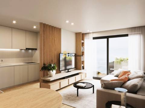 T2 Novo c/ Varanda e L. Garagem na Areosa