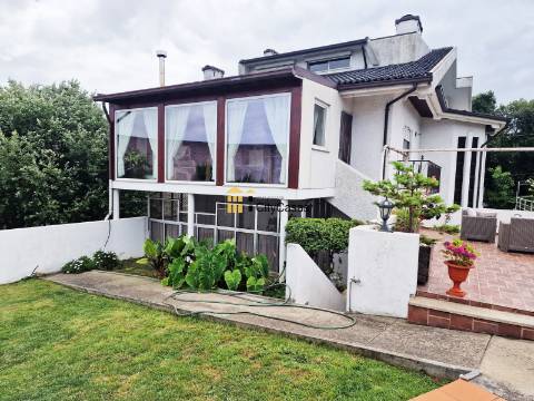 Propriedade com 4 Casas | São Mamede de Infesta