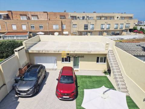 Moradia T3 + Casa T1 Renovadas | Lavra