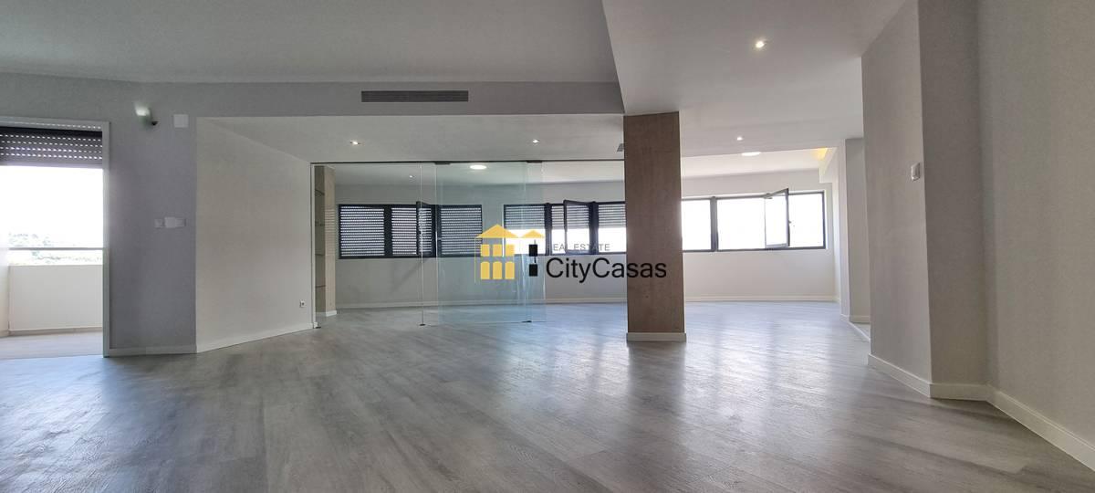 T4 Renovado c/ Garagem em Braga