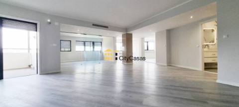 T4 Renovado c/ Garagem em Braga