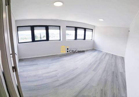 T4 Renovado c/ Garagem em Braga