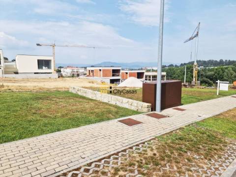 Moradia T3 Nova em Palmeira, Braga