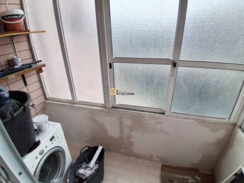 T2 Renovado c/ L. Garagem | Estação de Metro