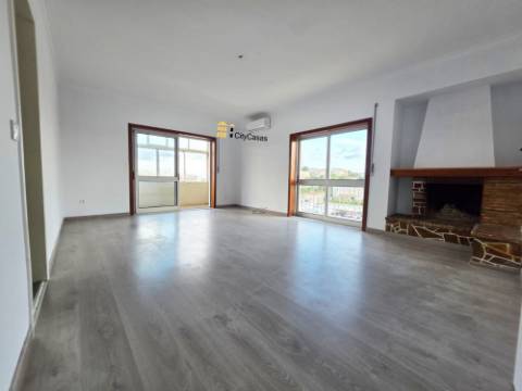 Apartamento T3 c/ L. Garagem | Mafamude