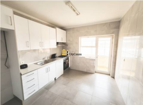 Apartamento T3 c/ L. Garagem | Mafamude