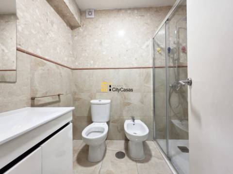 Apartamento T3 c/ L. Garagem | Mafamude