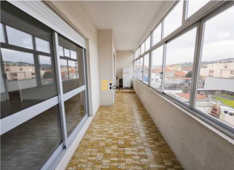 Apartamento T3 c/ L. Garagem | Mafamude