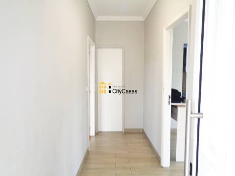 Andar Moradia T3 Renovado c/ 2 Garagens | Gondomar