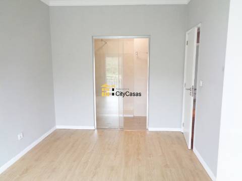 Andar Moradia T3 Renovado c/ 2 Garagens | Gondomar