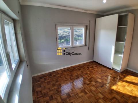 Andar Moradia T3 Renovado c/ 2 Garagens | Gondomar