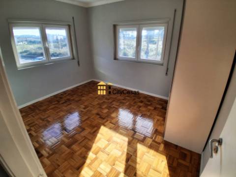Andar Moradia T3 Renovado c/ 2 Garagens | Gondomar