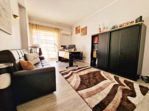 Apartamento T3 c/ Terraço e L. Garagem | Rio Tinto