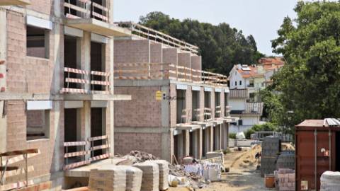 Moradia T4 em Construção | Próxima ao Rio Douro e ao Mar