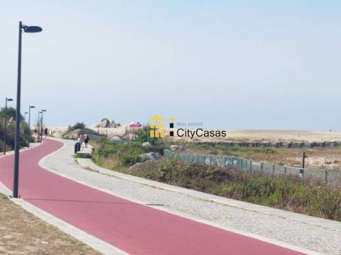Moradia T4 em Construção | Próxima ao Rio Douro e ao Mar
