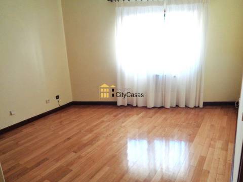 Moradia T2+1 em Campanhã | Porto