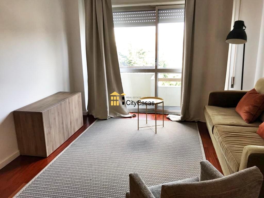 Apartamento T4 ao Metro de Salgueiros | Paranhos