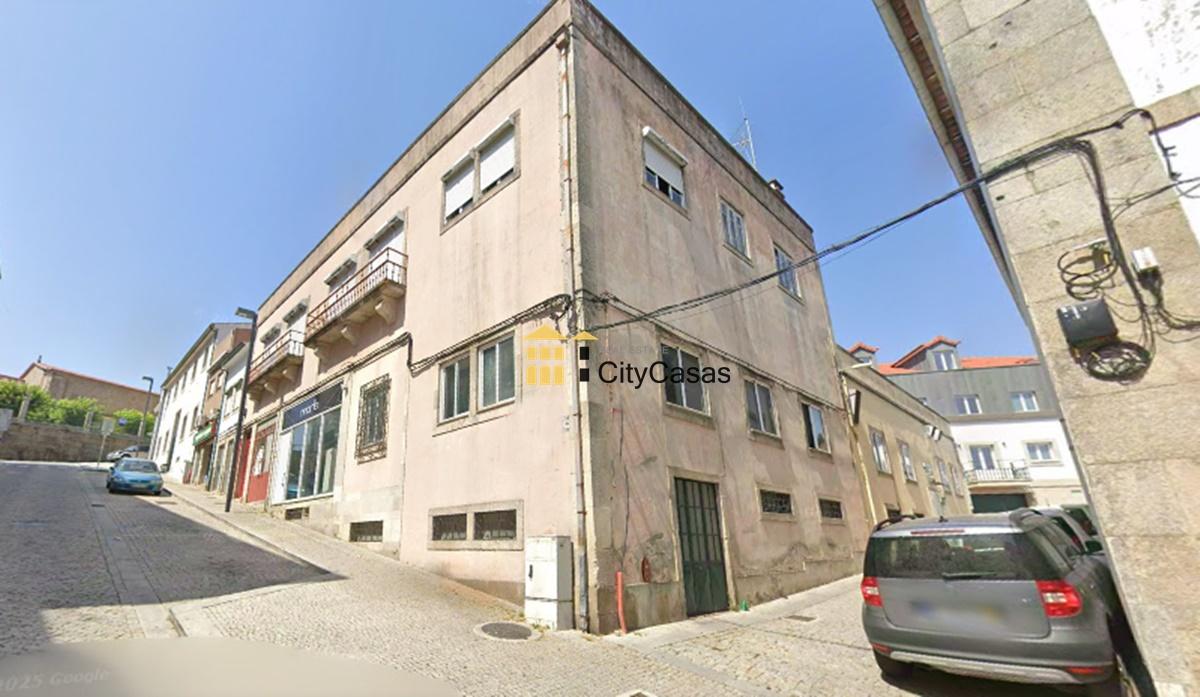 4 Frações para Venda | Centro de Lamego