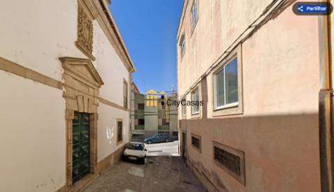 4 Frações para Venda | Centro de Lamego