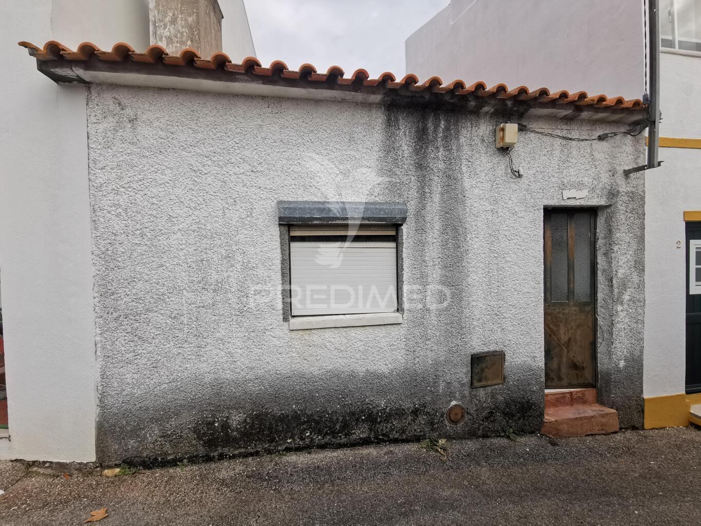 Moradia terrea geminada