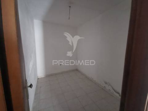 Moradia terrea geminada