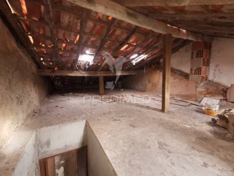 Moradia terrea geminada