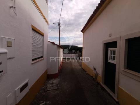 Moradia terrea geminada