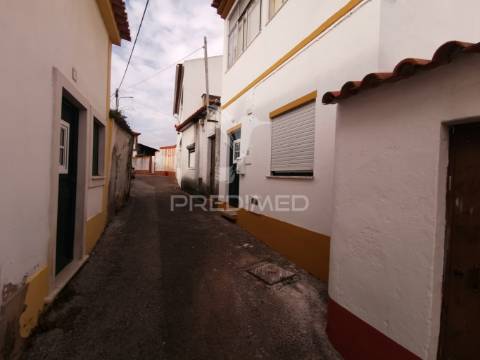 Moradia terrea geminada