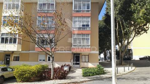 ótima oportunidade – apartamento t2 em tercena - barcarena