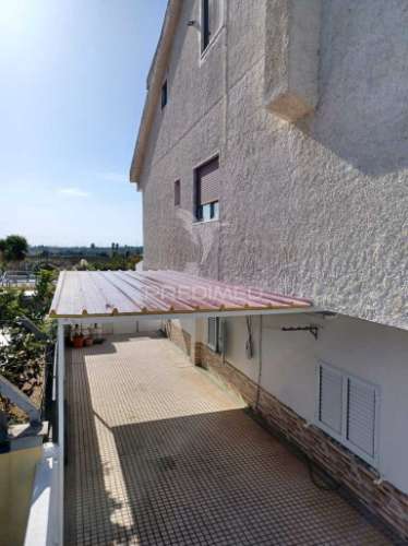 Moradia bi-familiar t5+t3 em brejos do assa, palmela