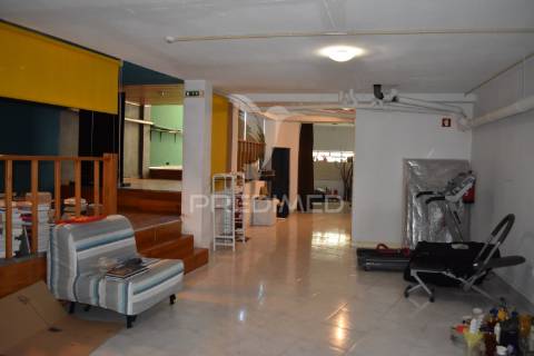 Loja para comércio/serviços no  centro do porto