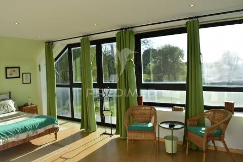 Moradia t5 - piscina  - 4 frentes  -  vila co conde