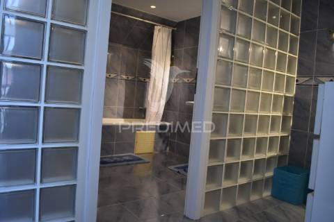 Moradia t5 - piscina  - 4 frentes  -  vila co conde