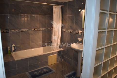 Moradia t5 - piscina  - 4 frentes  -  vila co conde