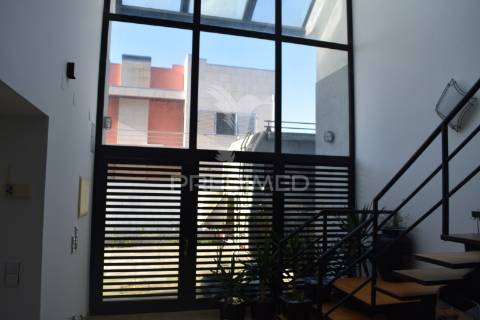 Moradia t5 - piscina  - 4 frentes  -  vila co conde