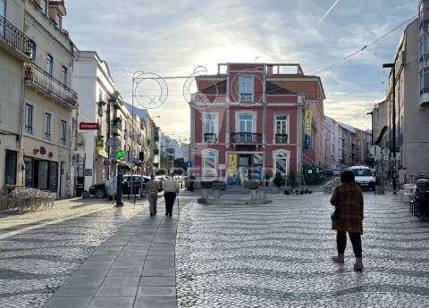 Trespasse de restaurante em localização privilegiada – cacilhas