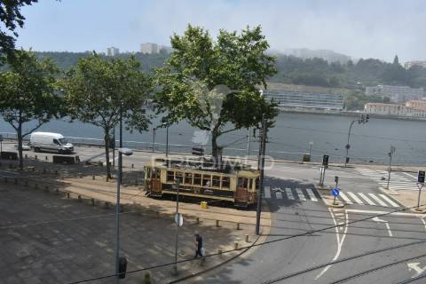 T3 mobilado  c/vistas para rio douro - massarelos