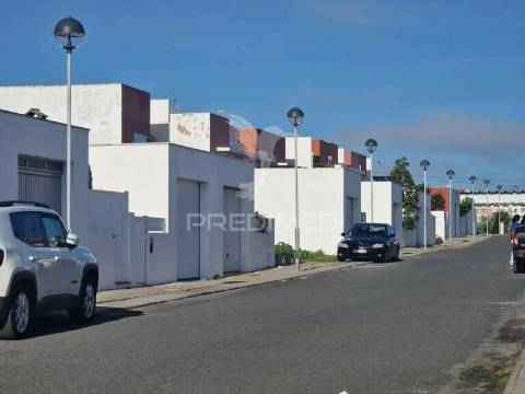 Lote urbano para moradia em sines