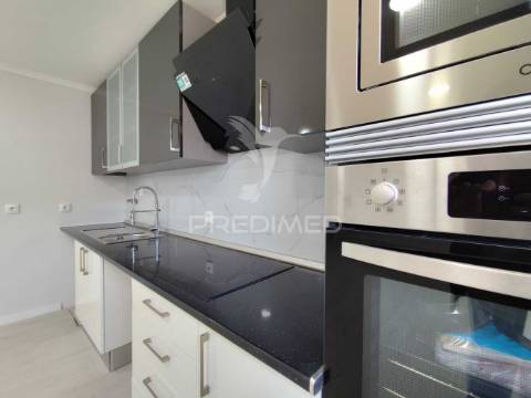 Moradia térrea t2 totalmente remodelada em setúbal